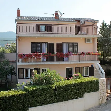 5587c Apartment *