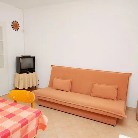 Apartment 5587c *